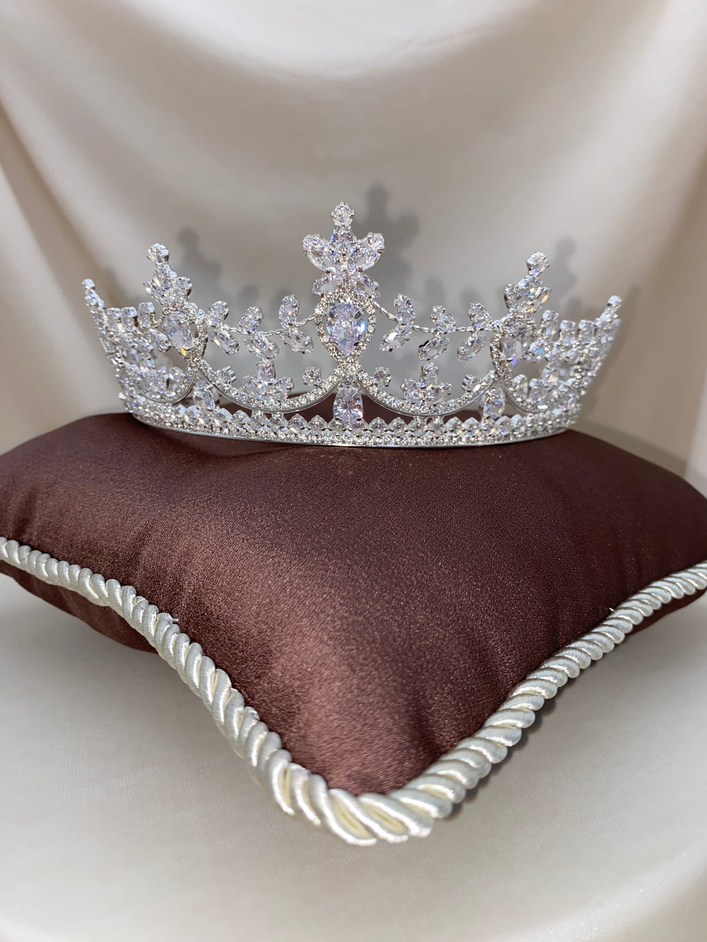 تاج عروس "أرفينا" - حجر الزركون - إطلالة فاخرة