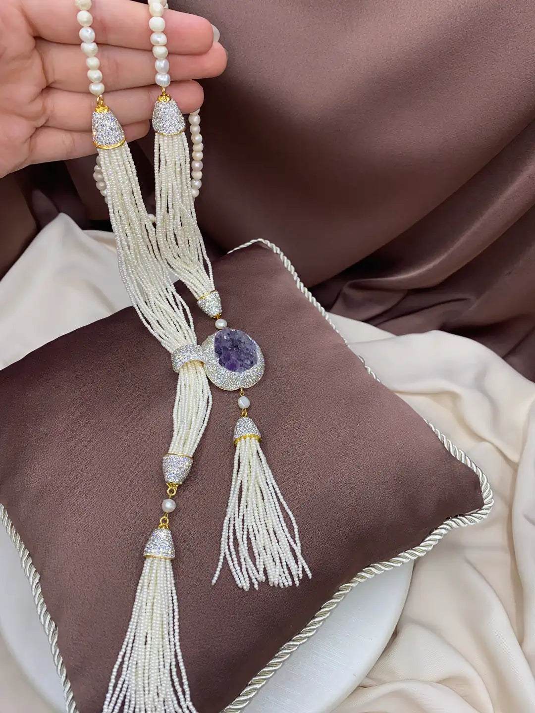 قلادة "رينا" باللؤلؤ