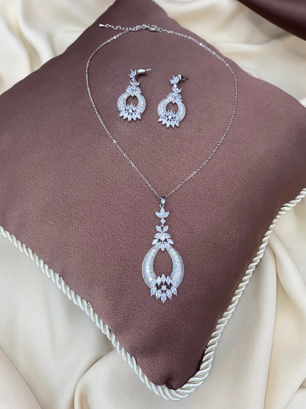 "Tifa" set with dazzling zircon stones
