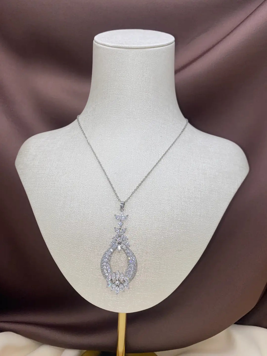 "Tifa" set with dazzling zircon stones