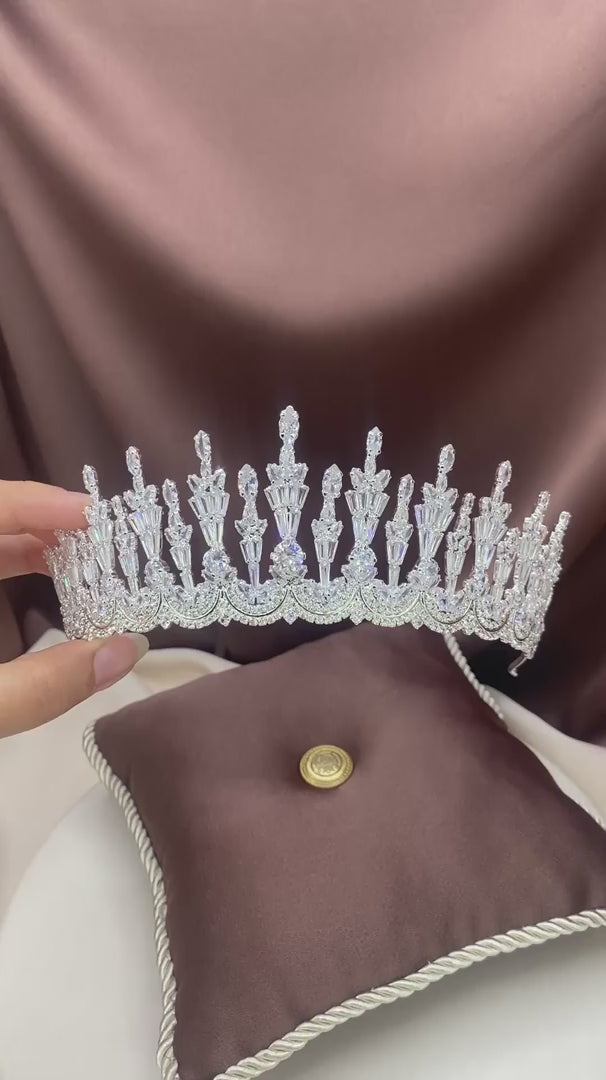 تاج زفاف "ميريلا" - حجر الزركون - إطلالة ملكية